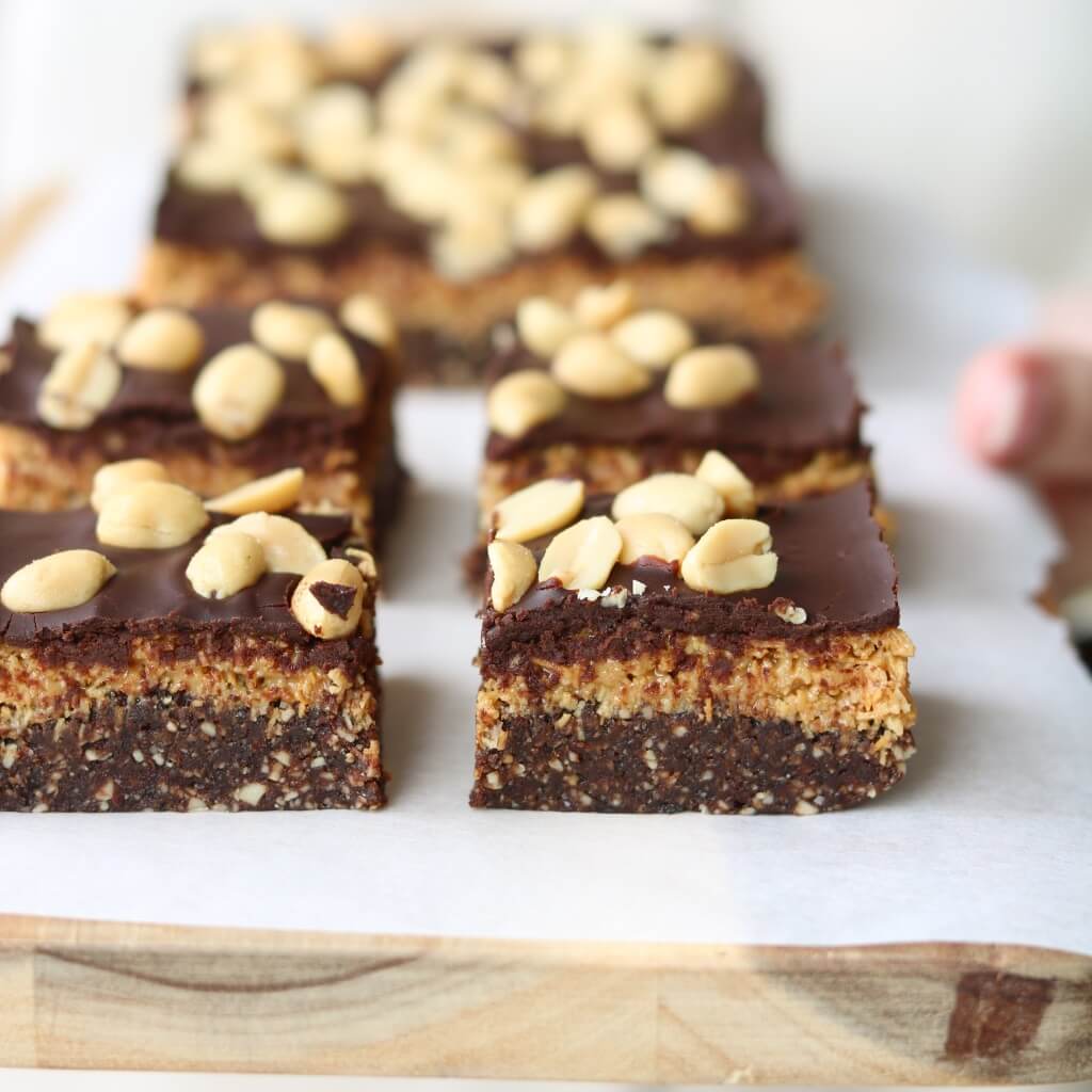 No bake snickers brownie (dubai chokolade inspireret) - glutenfri
