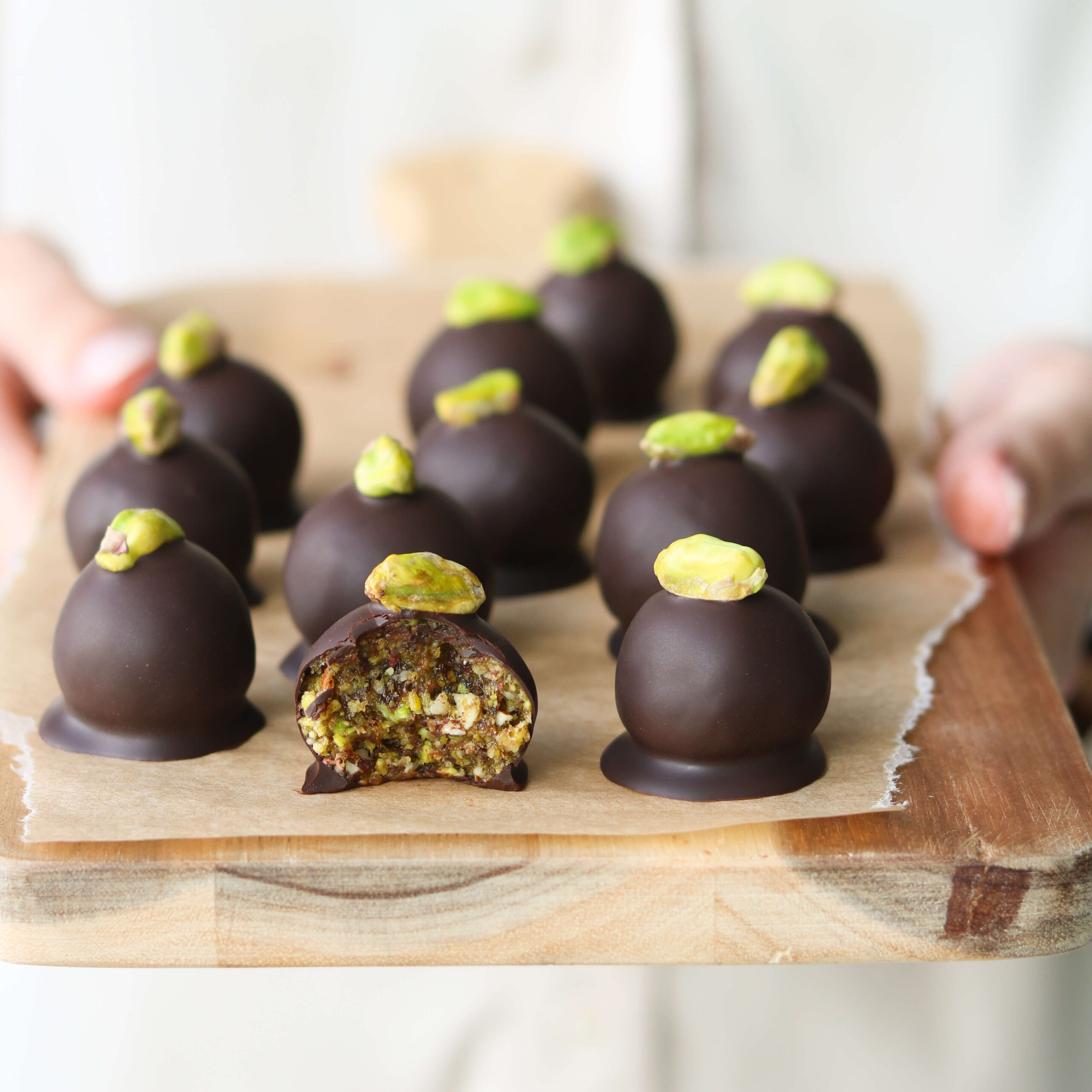 Pistacie Chokolade Dadelkugler - glutenfri og vegansk