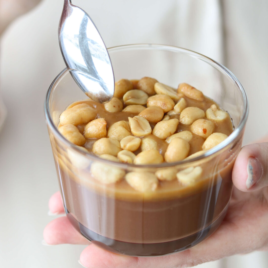 Snickers inspireret chia chokolademousse